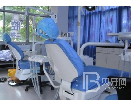 長沙去除氟斑牙牙科醫(yī)院排名榜公布（最新）！長沙半島口腔醫(yī)院醫(yī)生手術專業(yè)、設備先進正規(guī)！