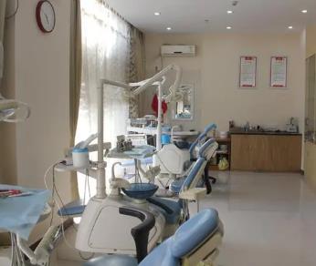 泰州80歲種牙十大最佳私立口腔醫(yī)院，靖江艾齒嘉口腔(泰和店)實(shí)力口碑值得期待！