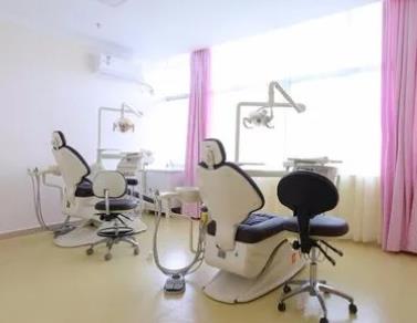 無錫全瓷牙最好的口腔醫(yī)院排行榜！宜興丁山鎮(zhèn)柳良勝口腔診所實(shí)力也不錯(cuò)~